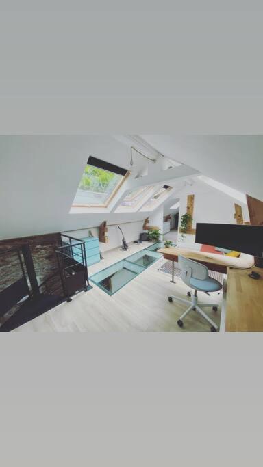 Casa Pelican Nantes Exterior foto